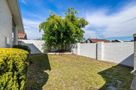 Photo of property in 10 Glen Place, Parklands, Christchurch, 8083