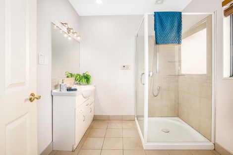 Photo of property in 54 Kakariki Grove, Waikanae, 5036