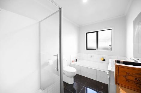 Photo of property in 29 Waikai Close, Ruakura, Hamilton, 3214