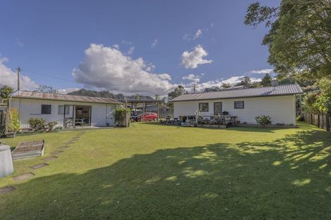 Photo of property in 5 Ocean Beach Road, Tairua, 3508