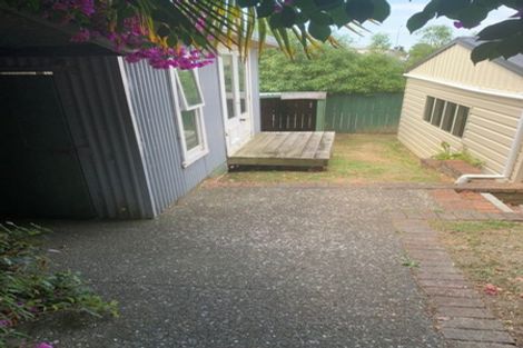 Photo of property in 27-29 Wairau Road, Forrest Hill, Auckland, 0627