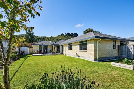 Photo of property in 180d Raumati Road, Raumati Beach, Paraparaumu, 5032