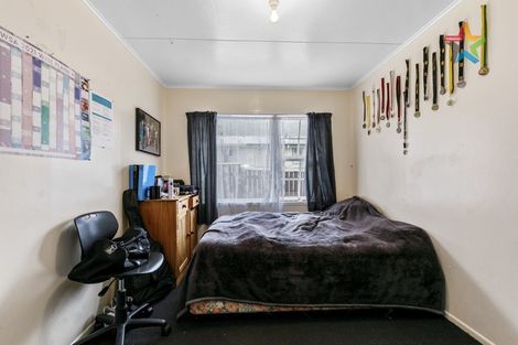 Photo of property in 33 Stockdale Street, Wainuiomata, Lower Hutt, 5014