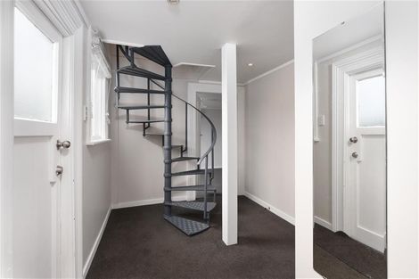 Photo of property in 18 City Road, Roslyn, Dunedin, 9010