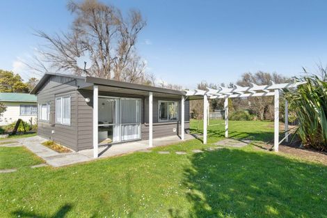 Photo of property in 106 Brandon Street, Featherston, 5710