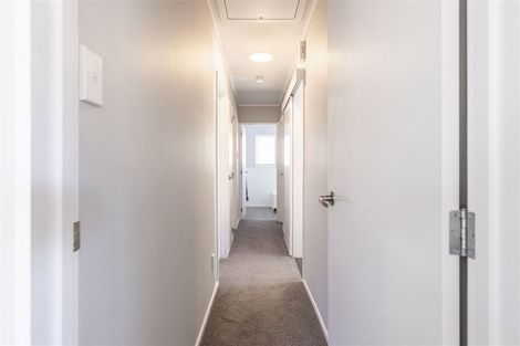 Photo of property in 6a Perrin Place, Kelvin Grove, Palmerston North, 4414