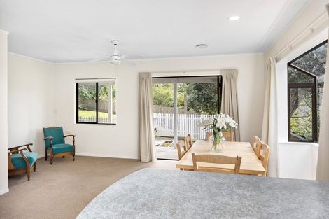 Photo of property in 3b Laingrange Place, Laingholm, Auckland, 0604