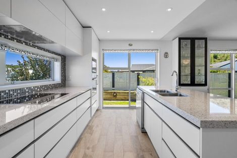 Photo of property in 22 Saint Pauls Drive, Brookfield, Tauranga, 3110