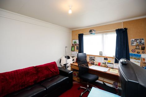 Photo of property in 50 Suzanne Grove, Kelvin Grove, Palmerston North, 4414