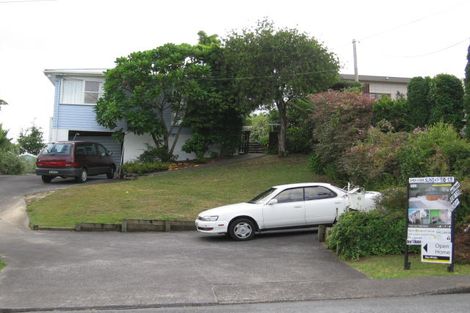 Photo of property in 1/74 Sunnynook Road, Sunnynook, Auckland, 0620