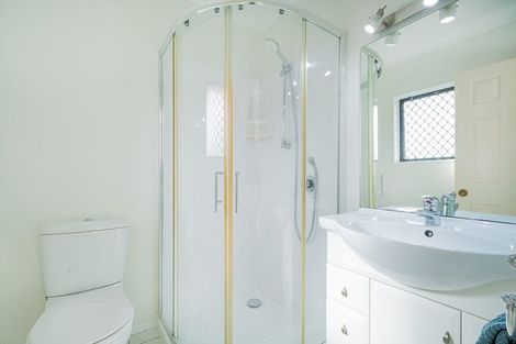 Photo of property in 20 Matisse Drive, West Harbour, Auckland, 0618