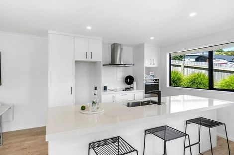 Photo of property in 46 Pacific Heights Road, Orewa, 0931