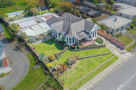 Photo of property in 160 Marine Parade, Bluff, 9814