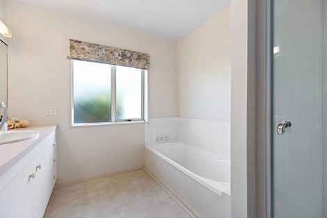 Photo of property in 4 Omanu Court, Mount Maunganui, 3116