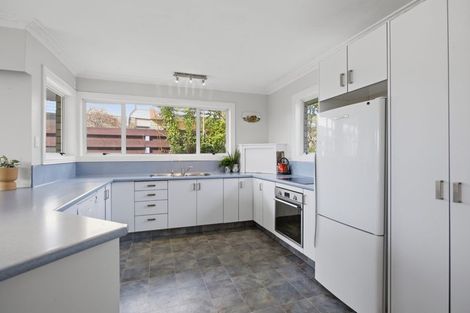 Photo of property in 34 Truby King Street, Merrilands, New Plymouth, 4312