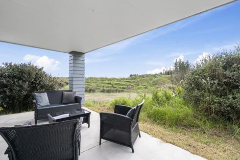 Photo of property in 5 Te Ariki Drive, Waitarere, Levin, 5510