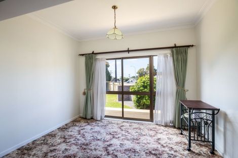 Photo of property in 65 Wallace Place, Westown, New Plymouth, 4310
