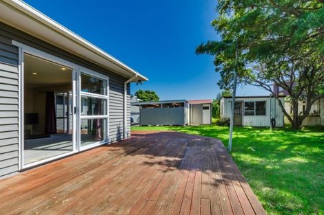 Photo of property in 21 Te Kupe Road, Paraparaumu Beach, Paraparaumu, 5032