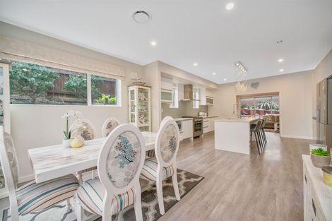 Photo of property in 11 San Casello Rise, Henderson, Auckland, 0612