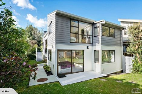 Photo of property in 2/685 East Coast Road, Browns Bay, Auckland, 0630