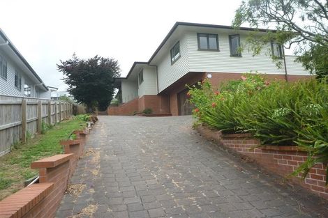 Photo of property in 24 Glenfern Road, Mellons Bay, Auckland, 2014