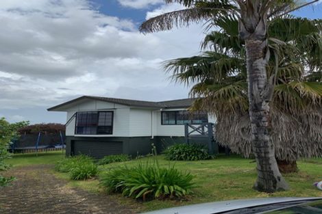 Photo of property in 23 Sandgate Avenue, Botany Downs, Auckland, 2010