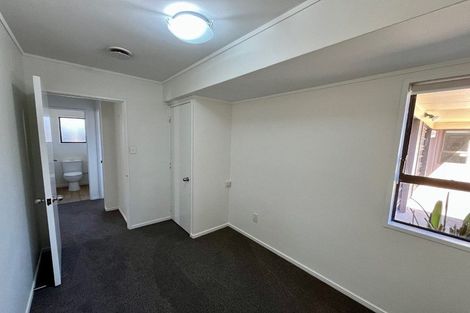 Photo of property in 2/24 Beaumaris Way, Conifer Grove, Takanini, 2112