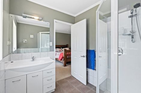 Photo of property in 31c Koraha Road, Kumeu, 0892