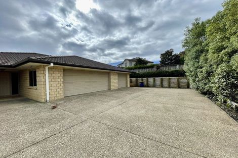 Photo of property in 11 Schopolo Place, Schnapper Rock, Auckland, 0632