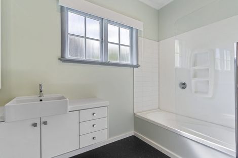 Photo of property in 57 Parkhill Road, Mellons Bay, Auckland, 2014