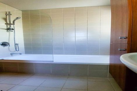 Photo of property in 17a Brockworth Place, Riccarton, Christchurch, 8011