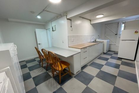 Photo of property in 98 Salamanca Road, Sunnynook, Auckland, 0620