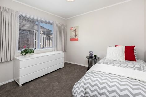 Photo of property in 2/14 Fieldstone Court, Northpark, Auckland, 2013