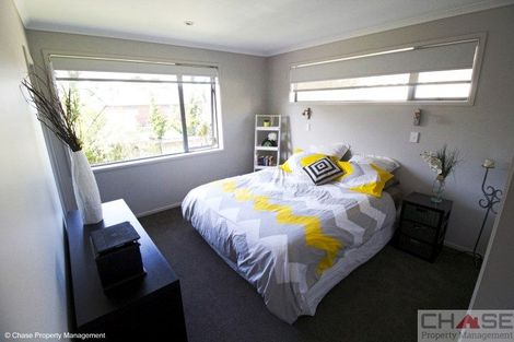 Photo of property in 16a Holiday Road, Stanmore Bay, Whangaparaoa, 0932