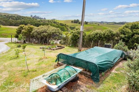 Photo of property in 178 Heatley Road, Whakapirau, Maungaturoto, 0583