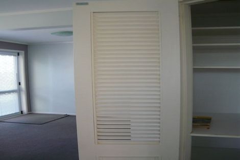 Photo of property in 50 Golf Road, New Lynn, Auckland, 0600