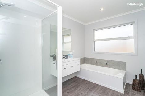 Photo of property in 11 Kens Lane, Sawyers Bay, Port Chalmers, 9023