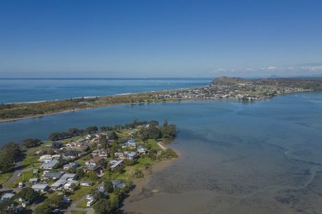 Photo of property in 35 Waione Avenue, Athenree, Waihi Beach, 3177