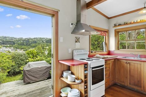 Photo of property in 13 Herald Terrace, Berhampore, Wellington, 6023