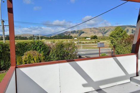 Photo of property in 909 State Highway 1, Te Horo, Otaki, 5581