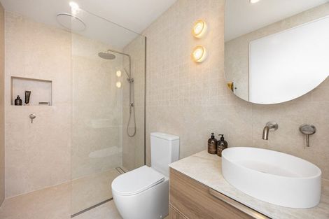 Photo of property in 2a Hauraki Road, Hauraki, Auckland, 0622