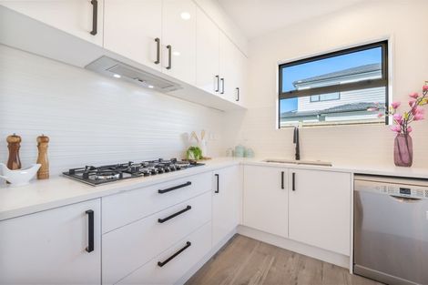 Photo of property in 70 Hughs Way, Flat Bush, Auckland, 2019