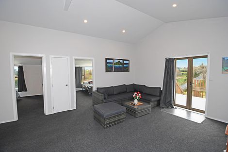Photo of property in 17 Lupis Way, Kaiwaka, 0573