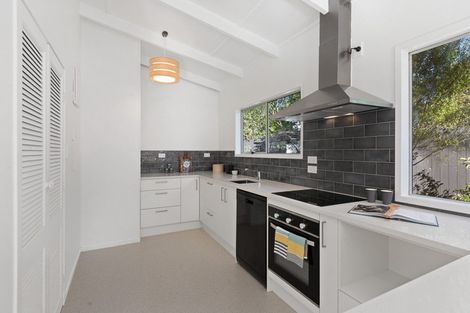 Photo of property in 1/107 Konini Road, Titirangi, Auckland, 0604