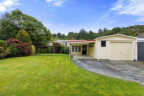 Photo of property in 170 George Street, Stokes Valley, Lower Hutt, 5019
