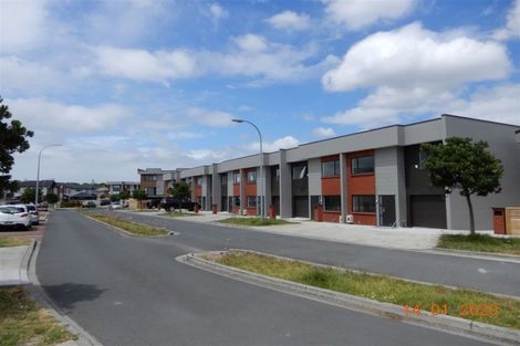 Photo of property in 42 Bordeaux Parade, Te Atatu South, Auckland, 0610