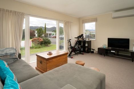 Photo of property in 20 Hampden Street, Murchison, 7007