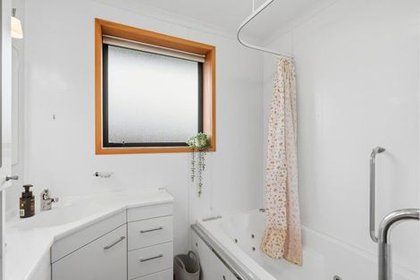 Photo of property in 37 Renfrew Street, Waikiwi, Invercargill, 9810