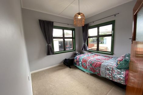 Photo of property in 27 Logan Avenue, Marewa, Napier, 4110