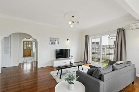 Photo of property in 34 Mandalay Terrace, Khandallah, Wellington, 6035